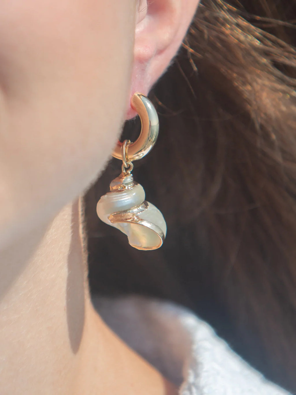 Turbo Shell Charm in White