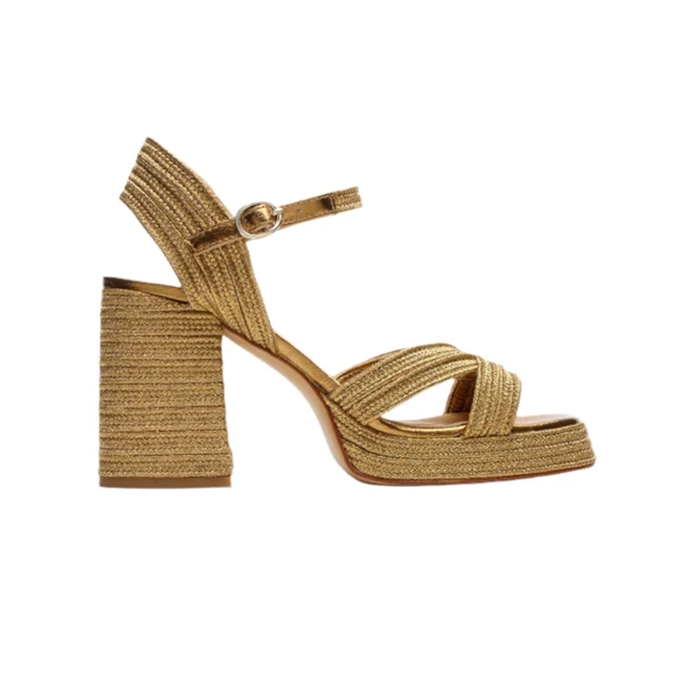 Valle in Old Gold