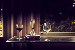 Elegance Carafe Platinum Band