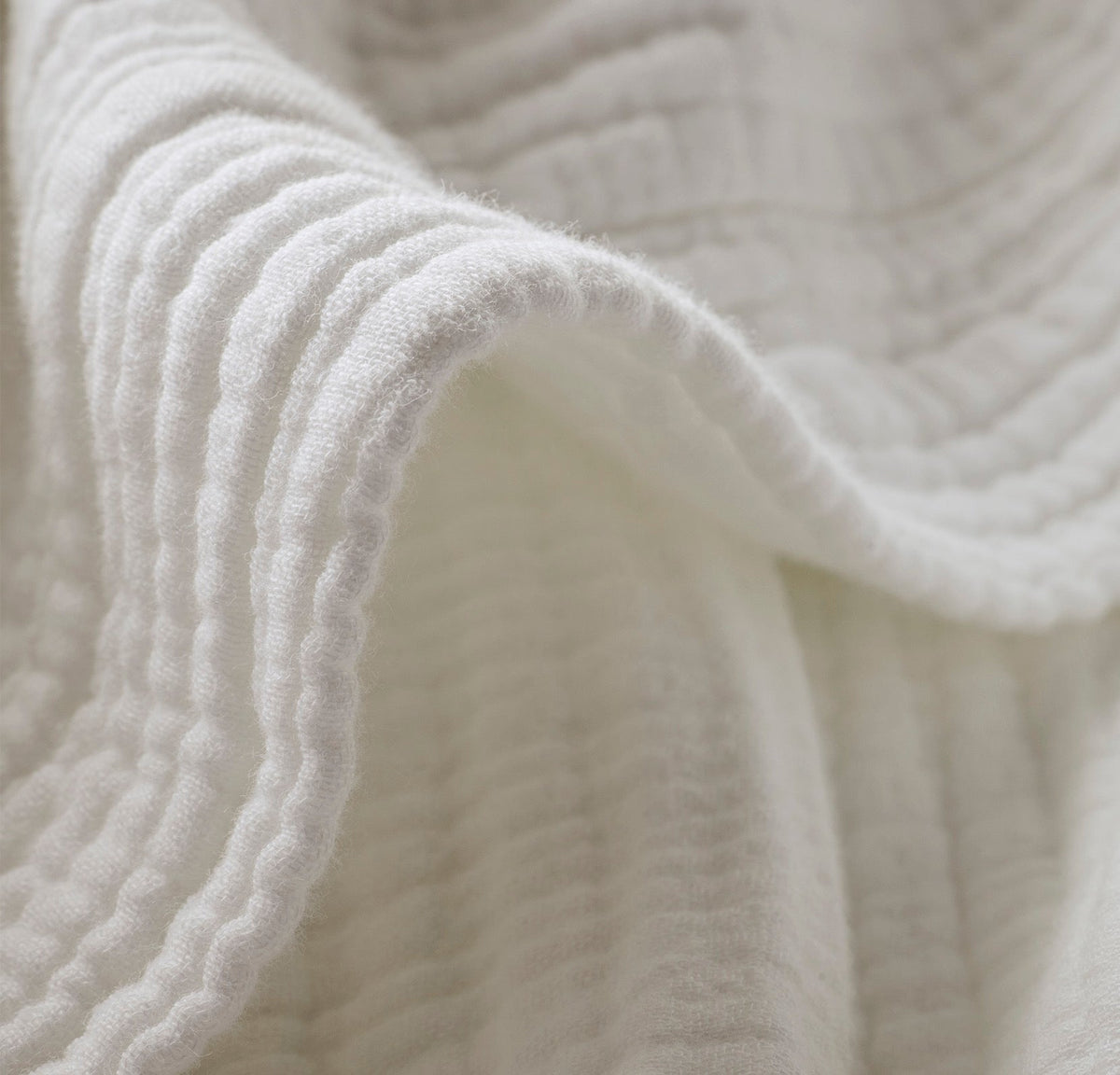 Dream Throw Blanket in White