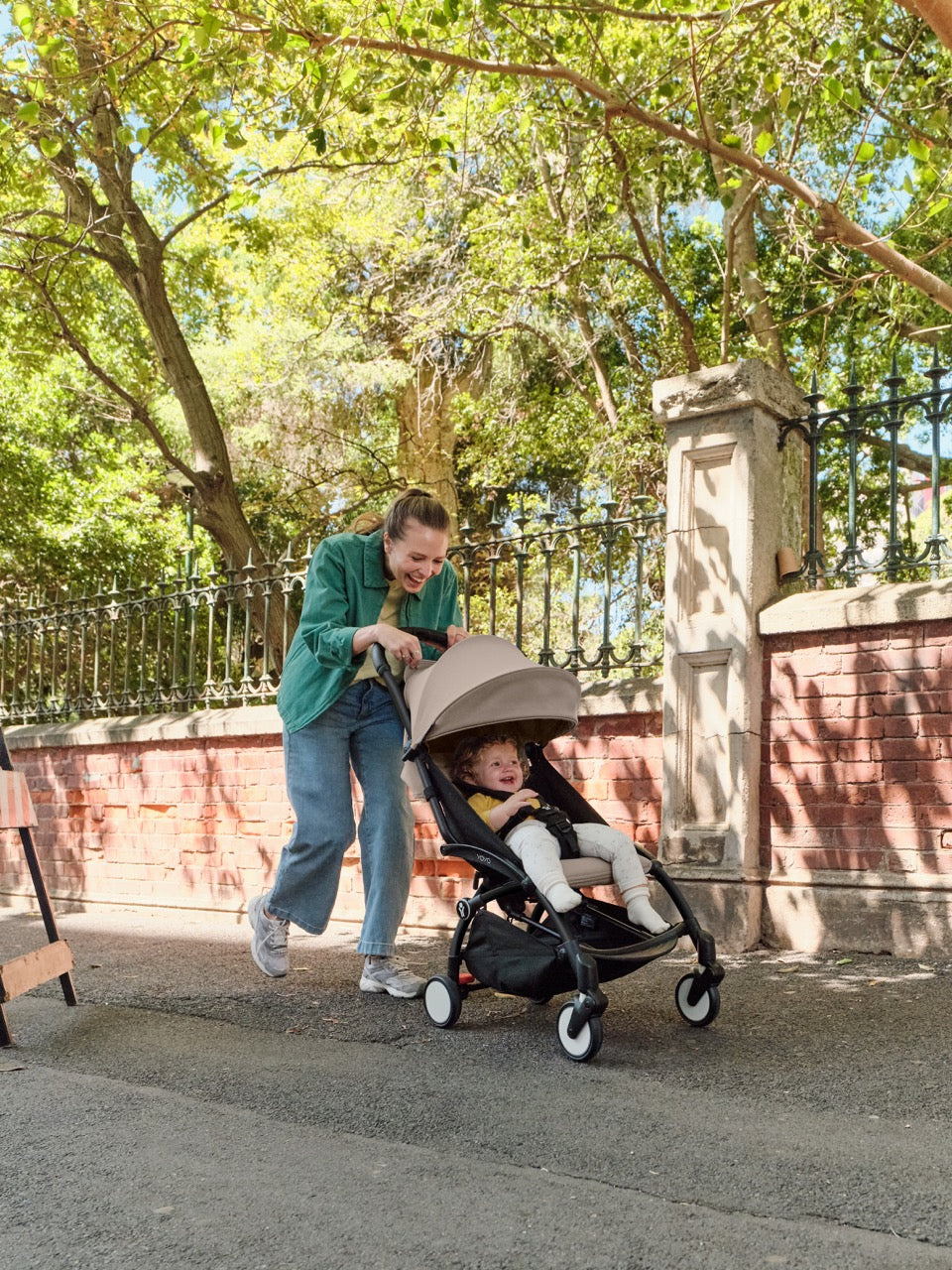 YOYO³ Stroller From 6 Months in Taupe on Black