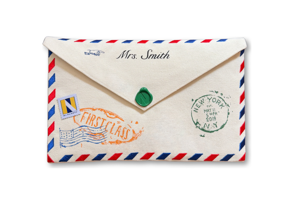 Special Delivery Clutch in White