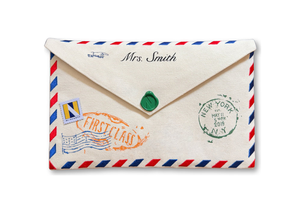Special Delivery Clutch in White