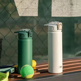 Thermos avec paille