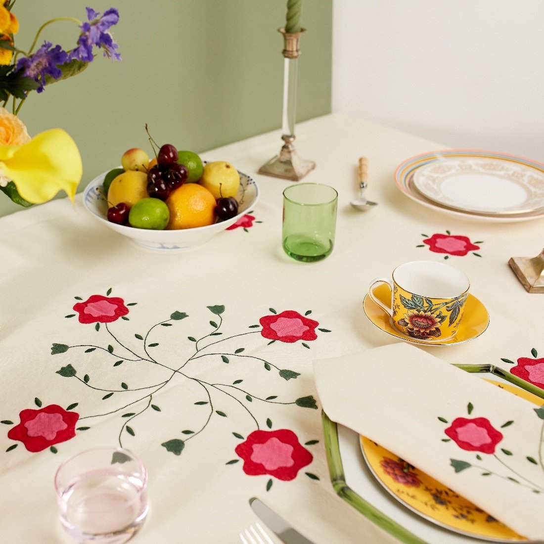 Marguerite Tablecloth