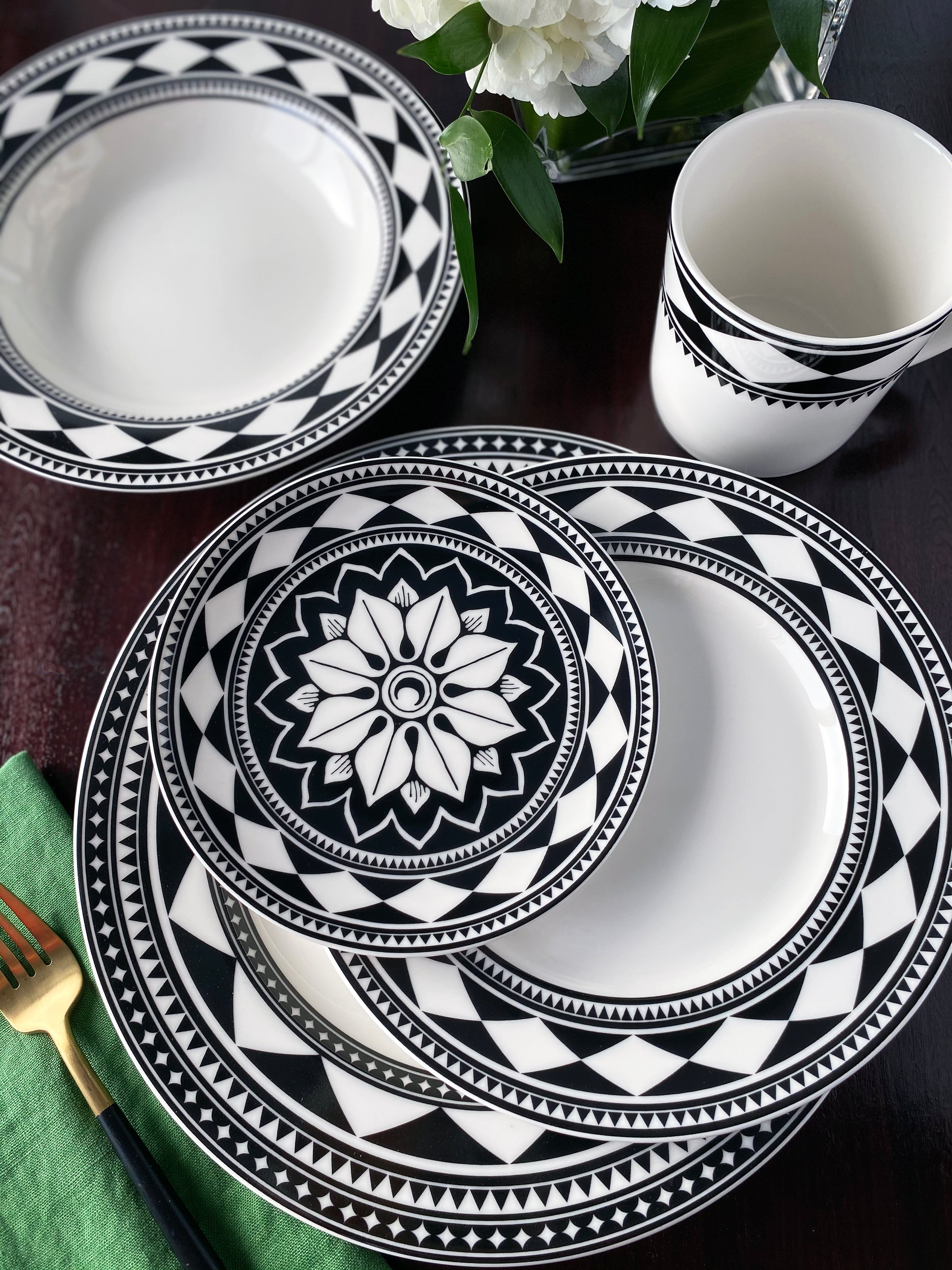 Fez Canapes Plates Boxed Set of 4