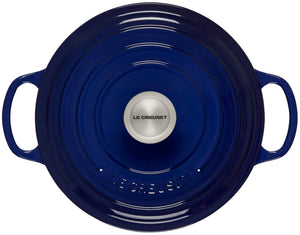 Signature Round Dutch Oven