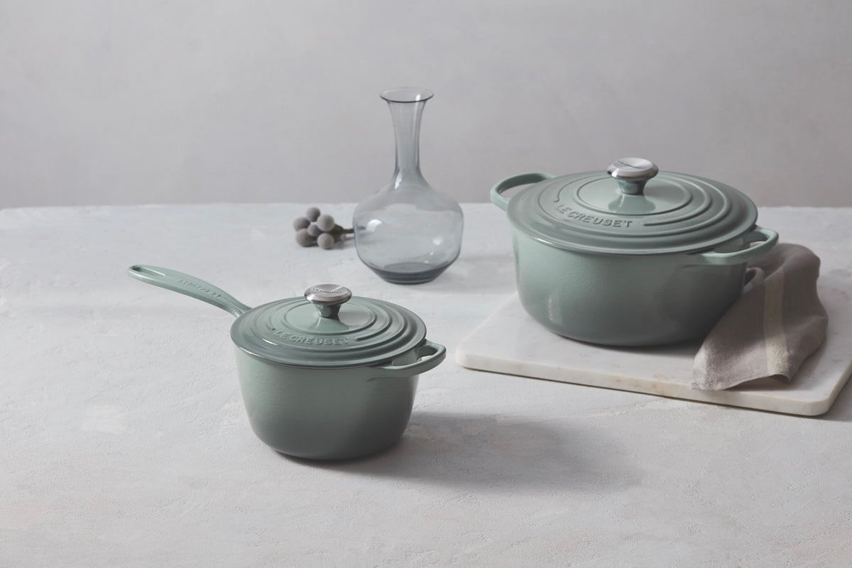 Signature Round Dutch Oven in Sea Salt