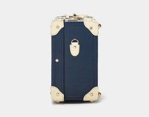 Entrepreneur Overnighter in Navy